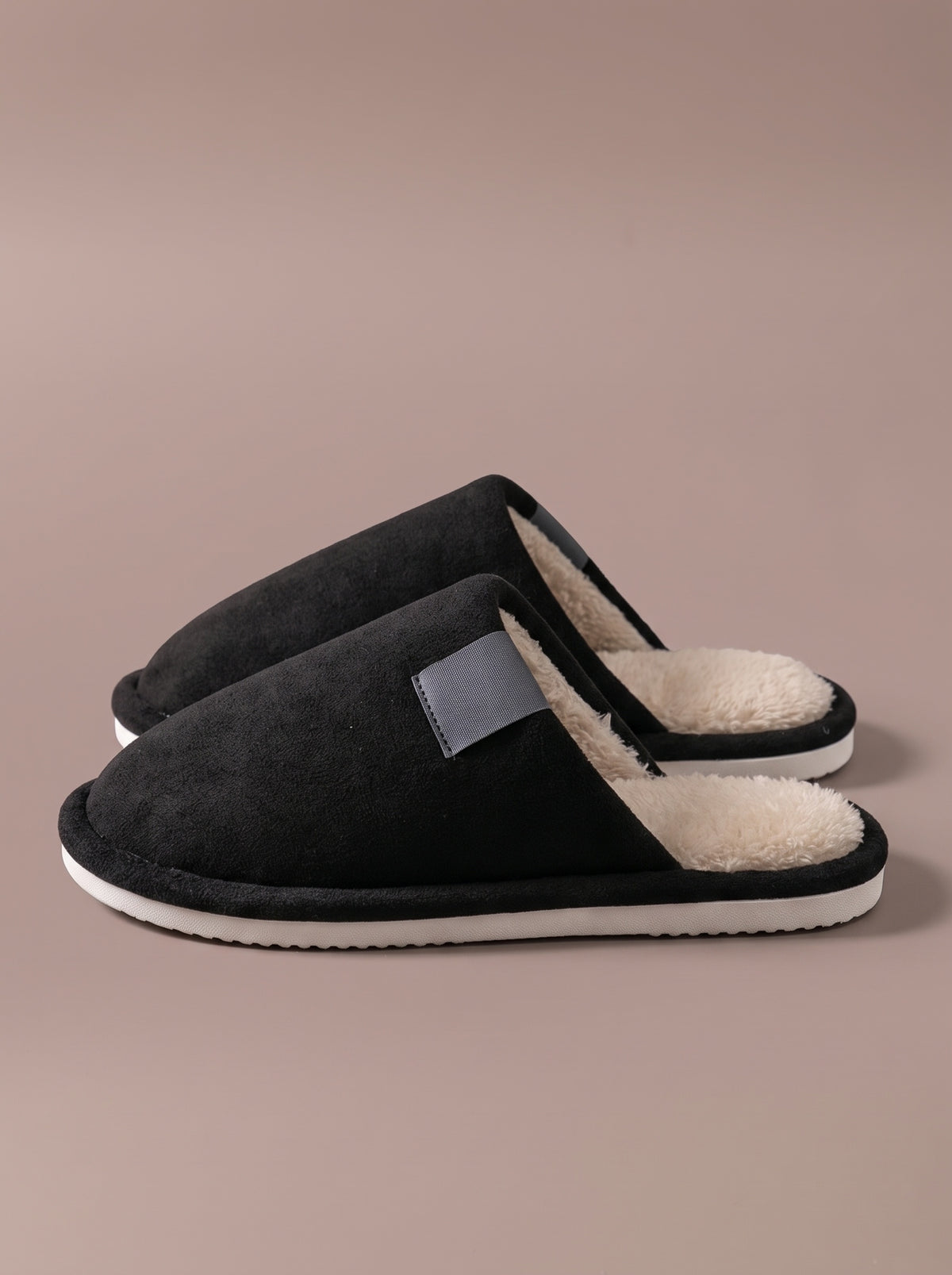 Men's After Hike Slipper in black, side view