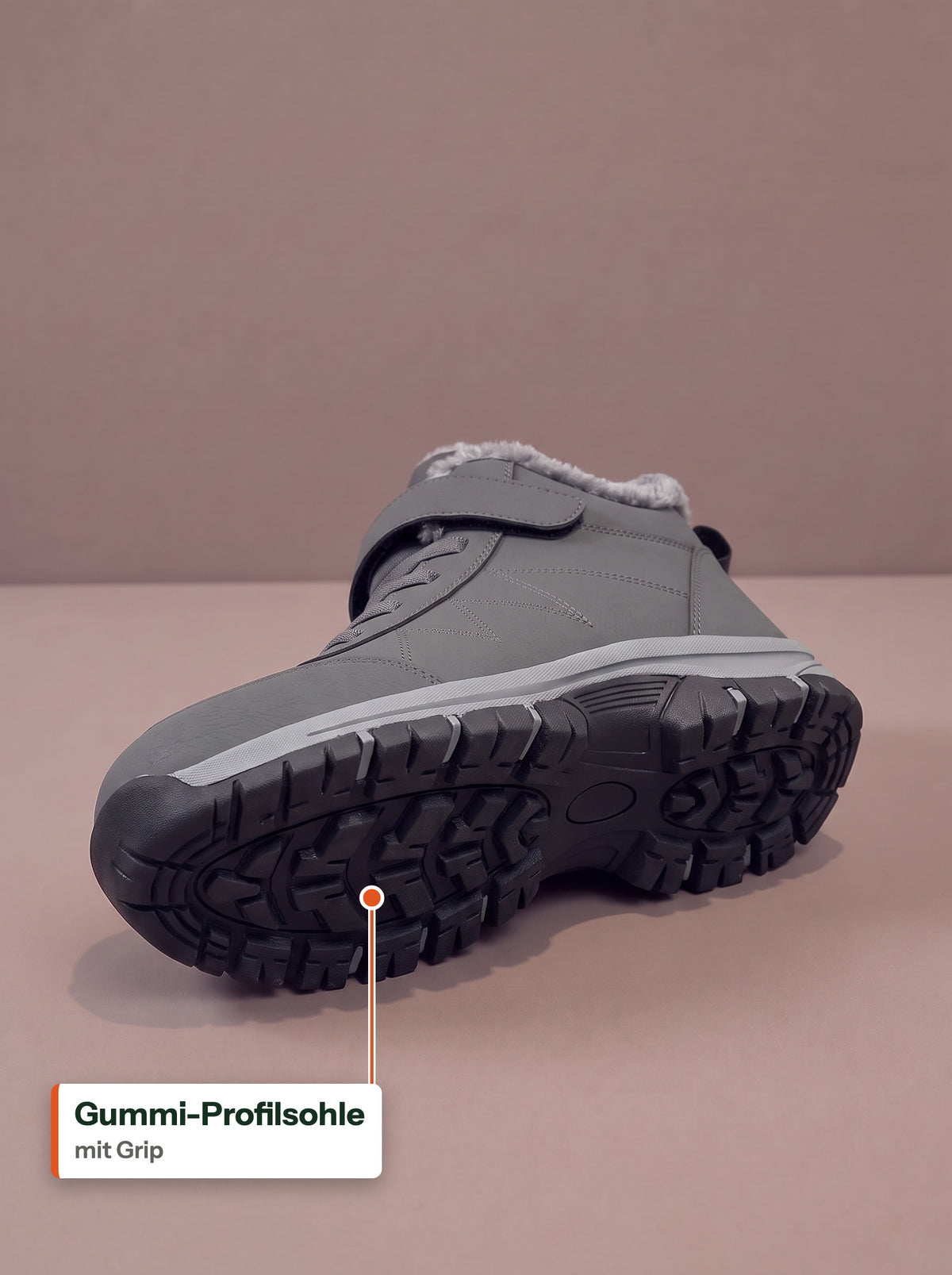 Gummi-Profilsohle mit Grip, Unterseite des grauen Strap Winter Boot