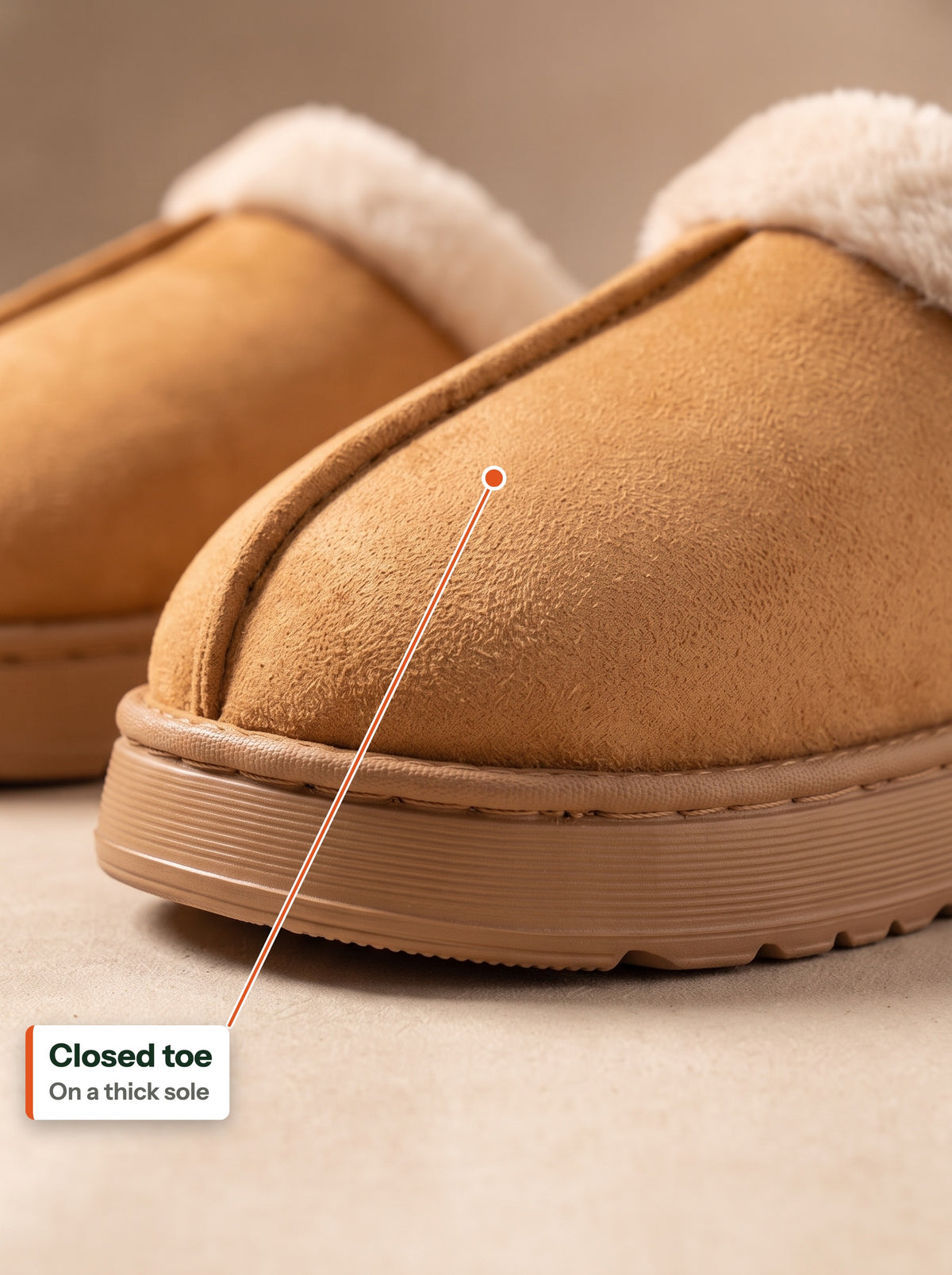 Closed toe on a thick sole (EN label)