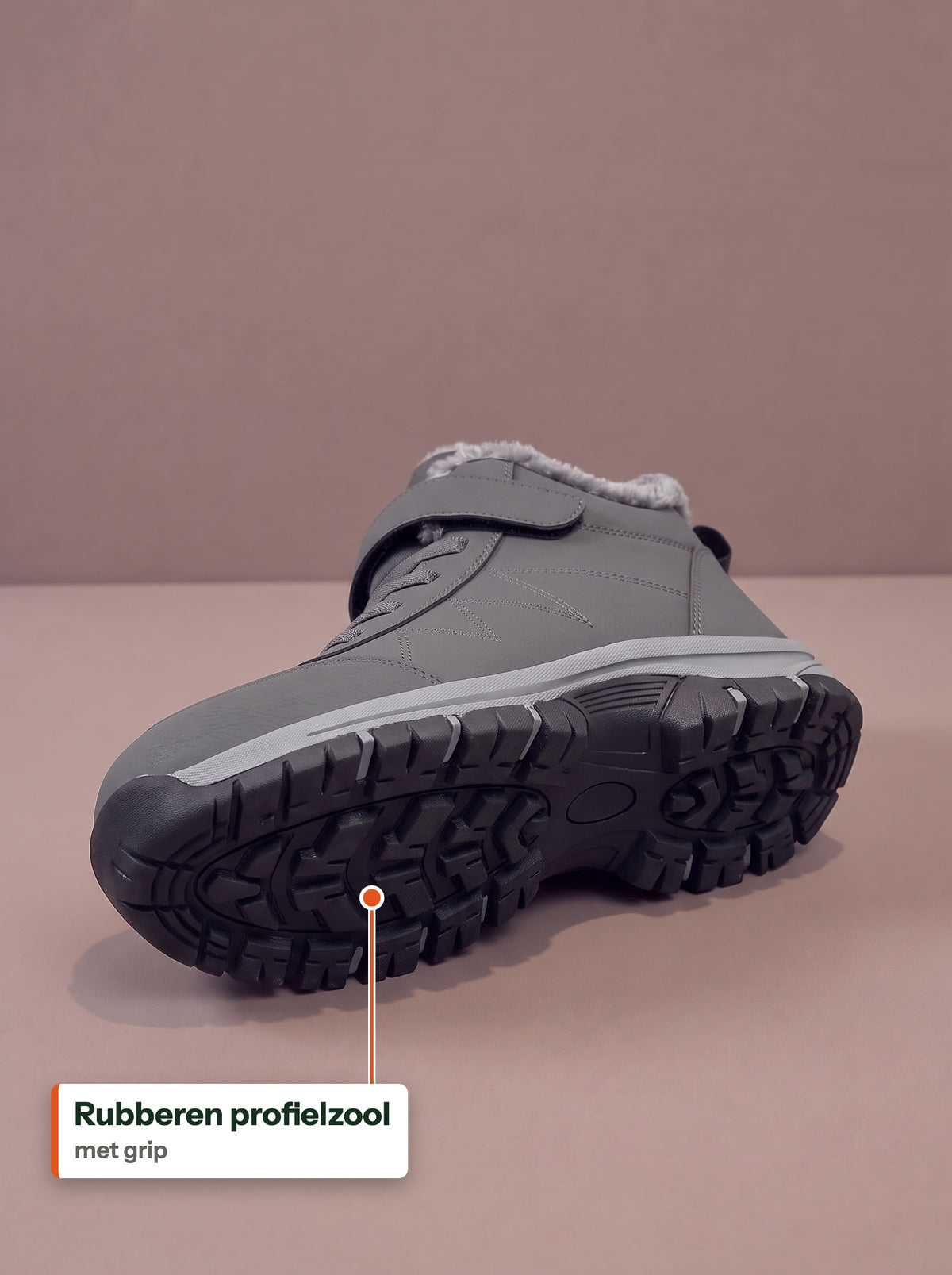 Rubberen profielzool met grip, onderkant van de grijze Strap Winter Boot