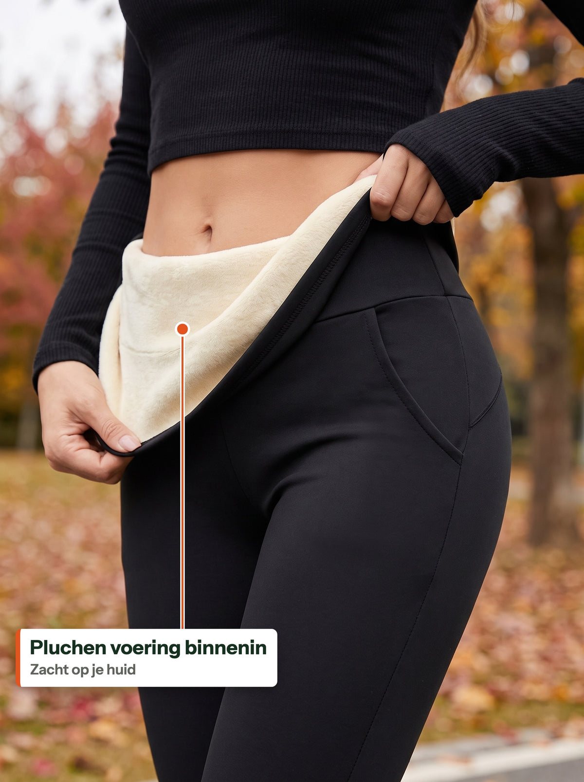 Pluchen voering in de omgeslagen band (NL label)