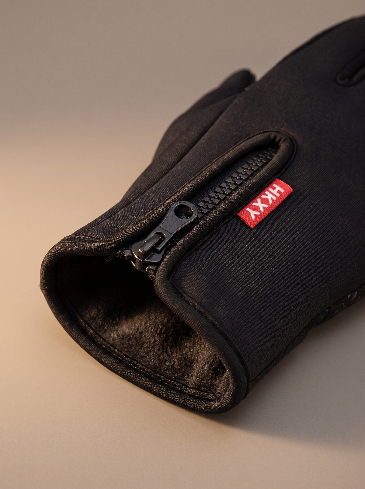 The Winter Gloves