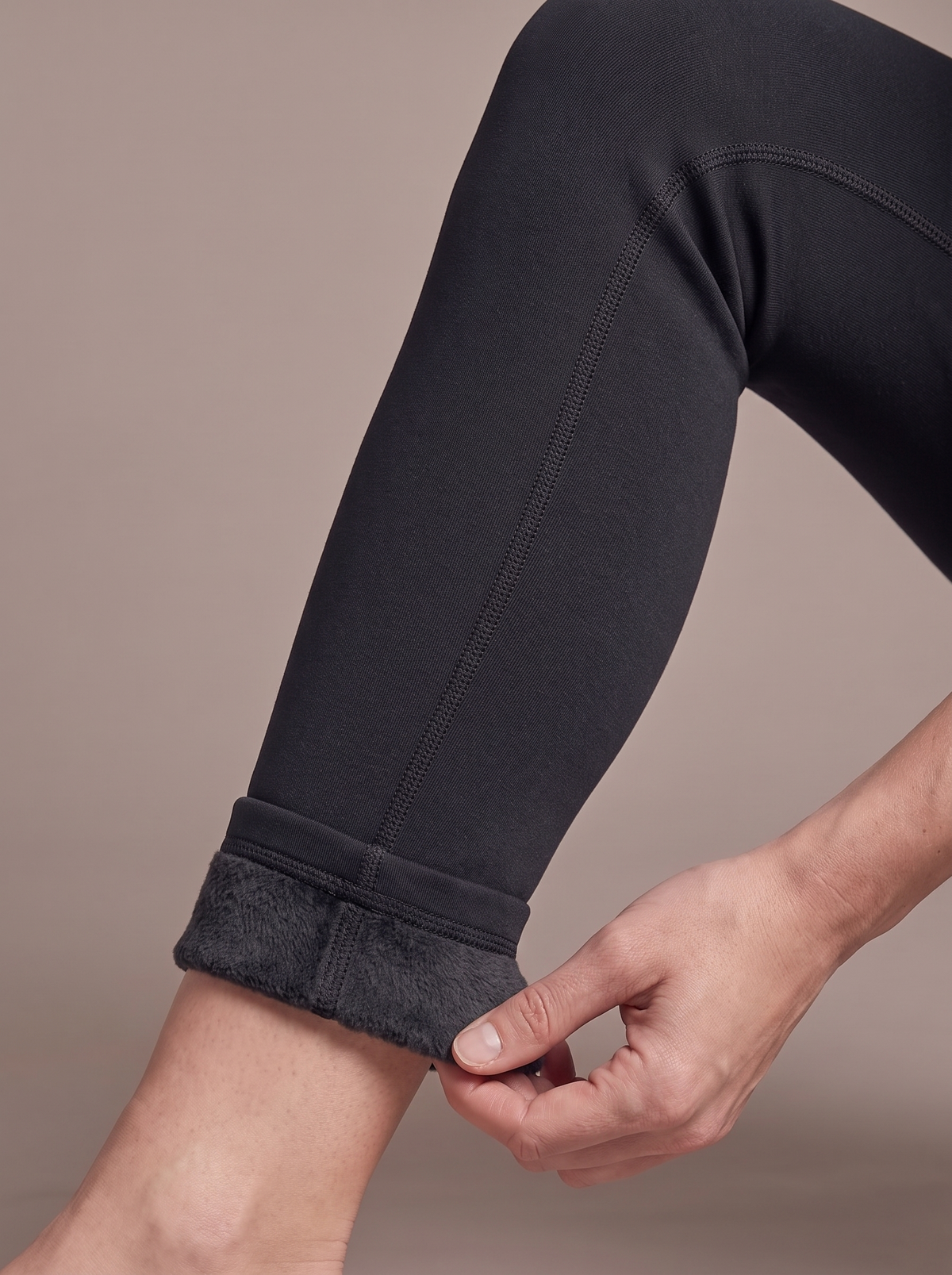 The Fleece Legging Women
