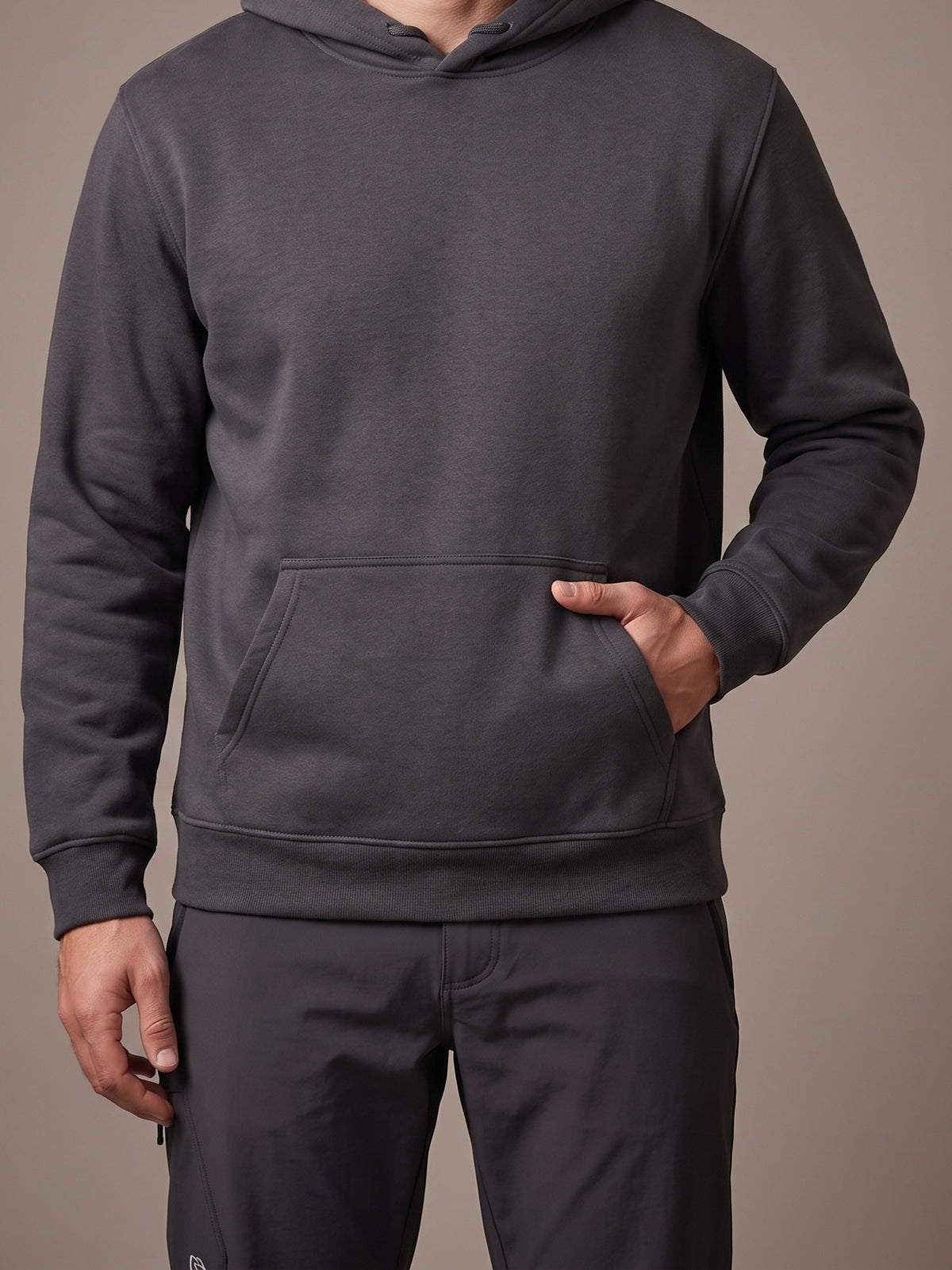 The Fleece Hoodie in dark grey, pullover with hood and kangaroo pocket